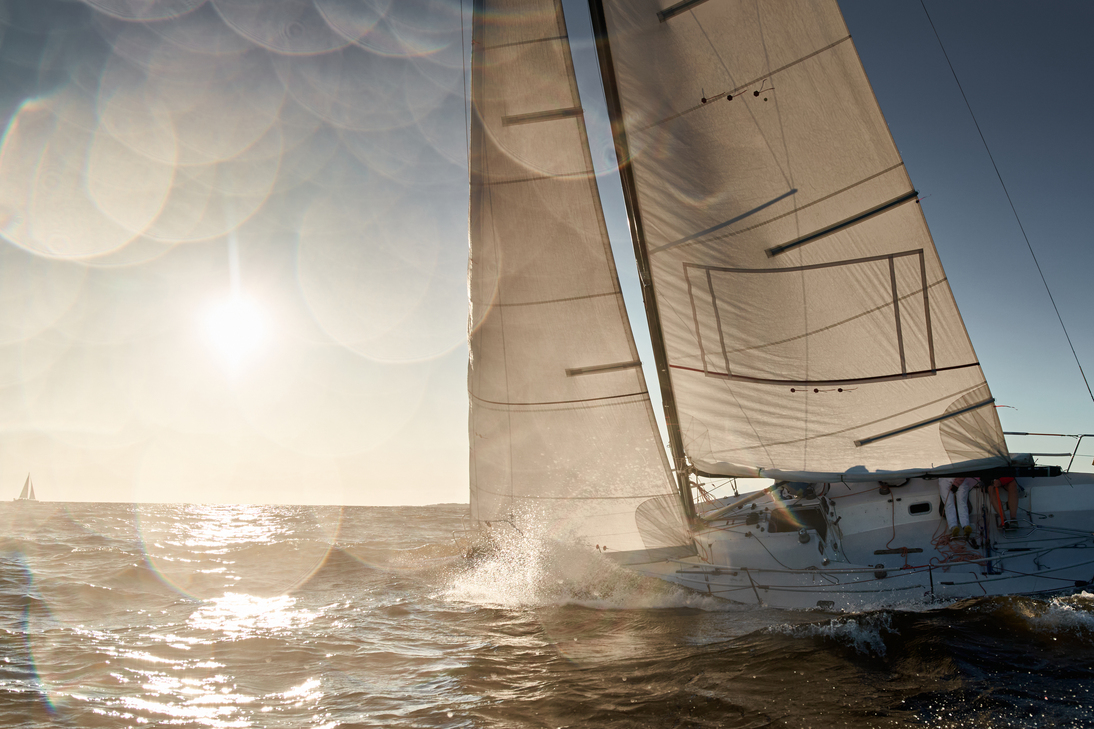ROGERS 46征途計畫 3 27312671 MotionElements the view through the spray of how the sailboat is 1